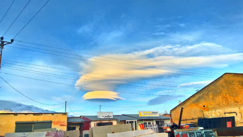 Bitlis'te gökyüzünde sıra dışı görüntü gören cep telefonuna kaydetti - Resim: 2