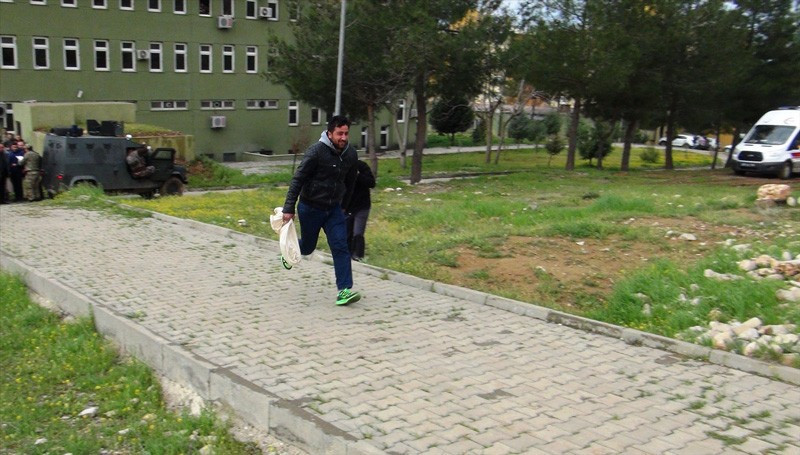 Oy pusulaları TSK'ya emanet! Askeri helikopterle taşındı - Resim: 1
