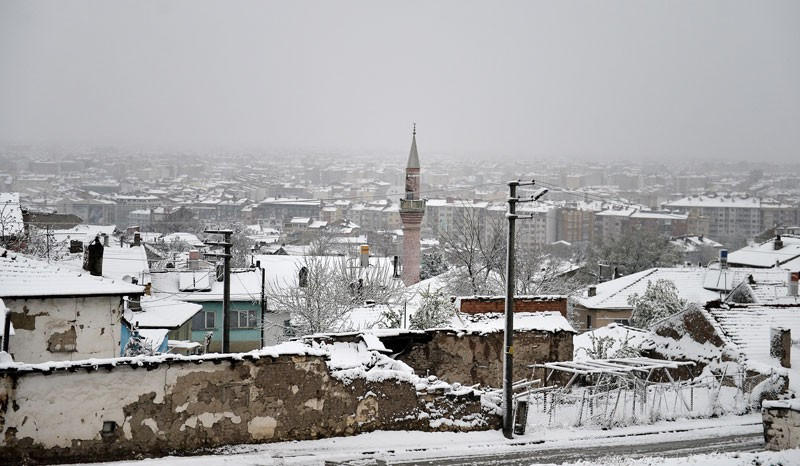 23 Nisan hava durumu şaşırtı lapa lapa kar yağdı - Resim: 4