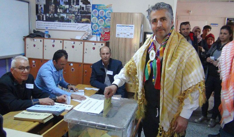 Türkiye sandık başında! İşte yurttan seçmen manzaraları - Resim: 4