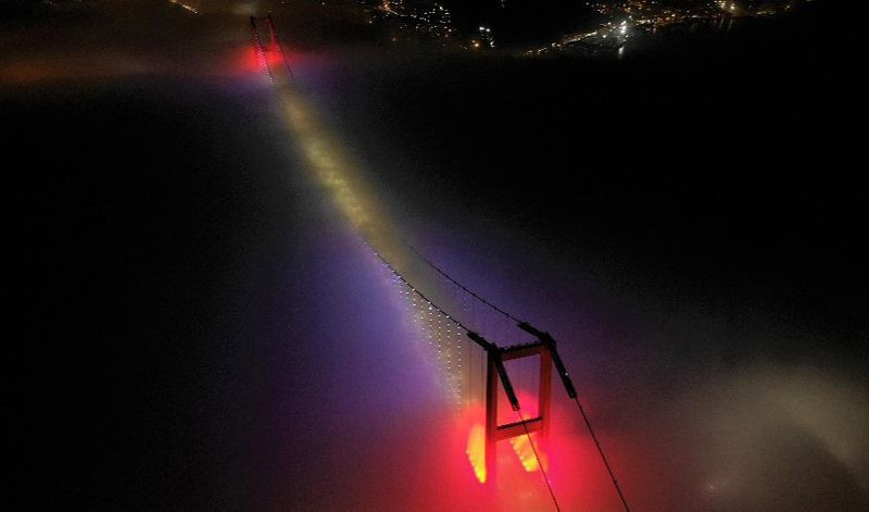 15 Temmuz Şehitler Köprüsü sisten kayboldu! Büyüleyici görüntüler - Resim: 4