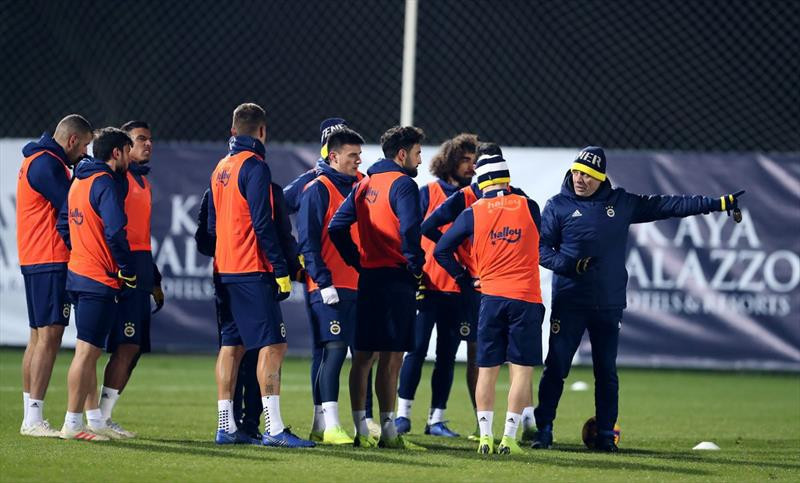 Yanal netleştirdi: Fenerbahçe'de 11'in 10'u belli! - Resim: 2