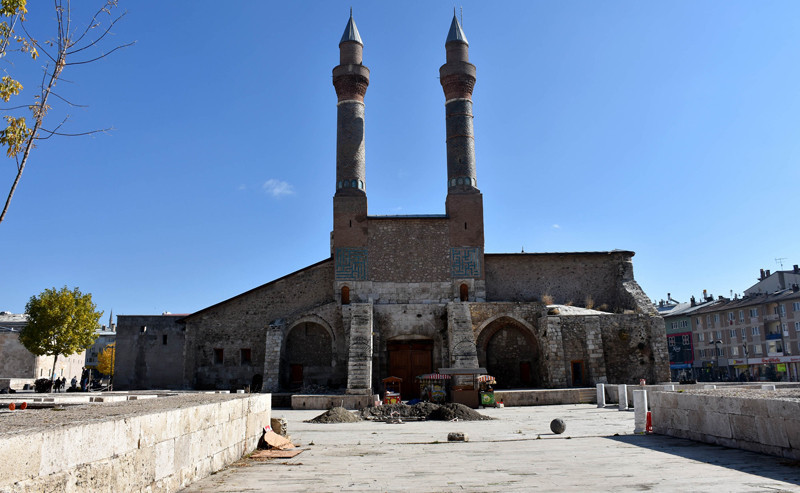 Çifte Minareli Medrese'nin altındaki gizemli geçidin sırrı çözüldü - Resim: 1