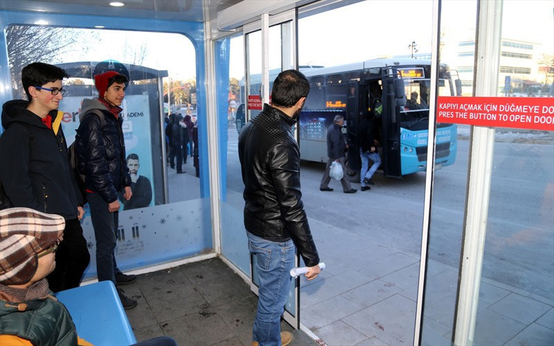 Erzurum'da klimalı akıllı duraklar - Resim: 4