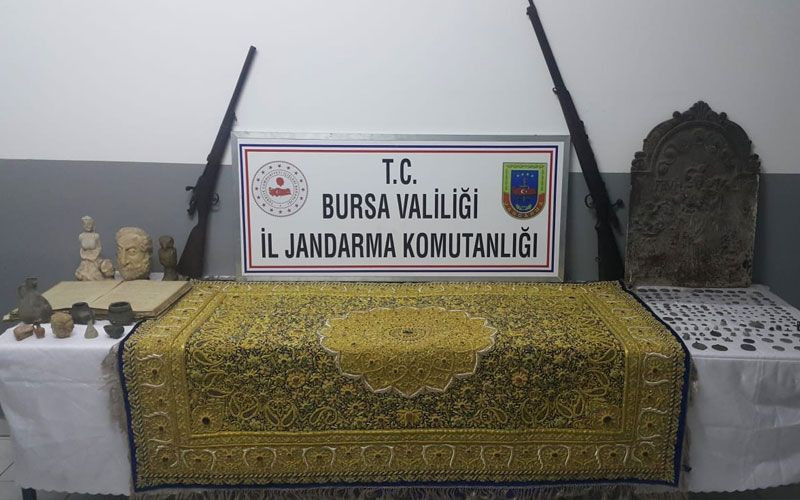 Altın ve yakut işlemeli halı! Servet değerinde antika bulundu - Resim: 1