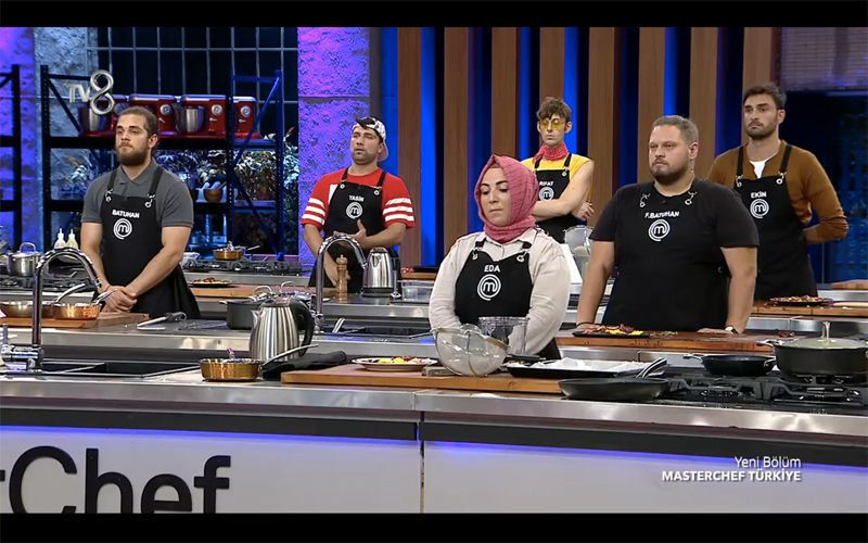 Masterchef'ten elenen Onur ağlayarak gitti! Mehmet şef ilk kez böyle sinirlendi - Resim: 1
