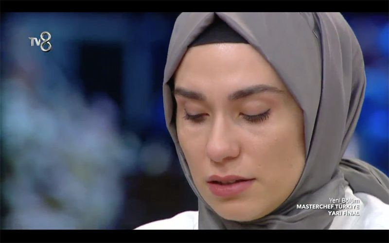 Masterchef Güzide Mertcan kendini eletti! Ağlayarak bombaları patlattı - Resim: 4