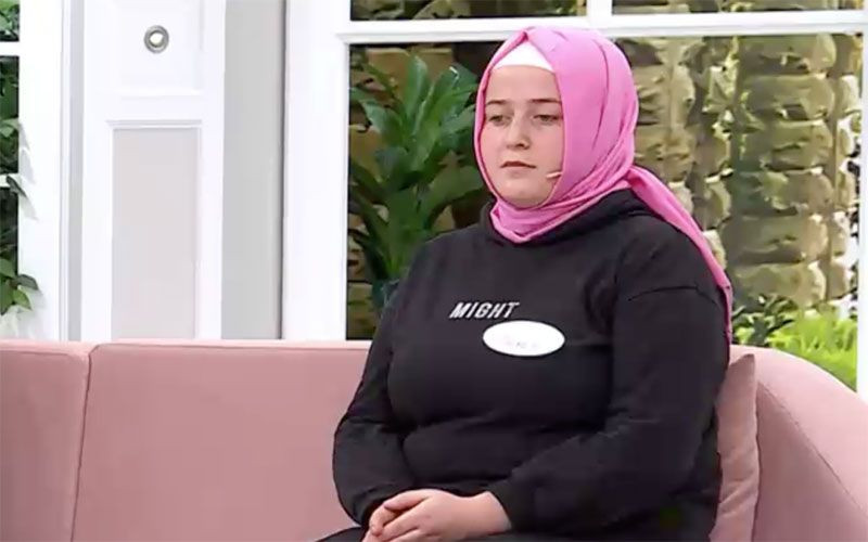 Esra Erol Mevla Kaya'nın kararıyla şaşkına döndü! Eşi ve sevgilisiyle yaşıyor - Resim: 4