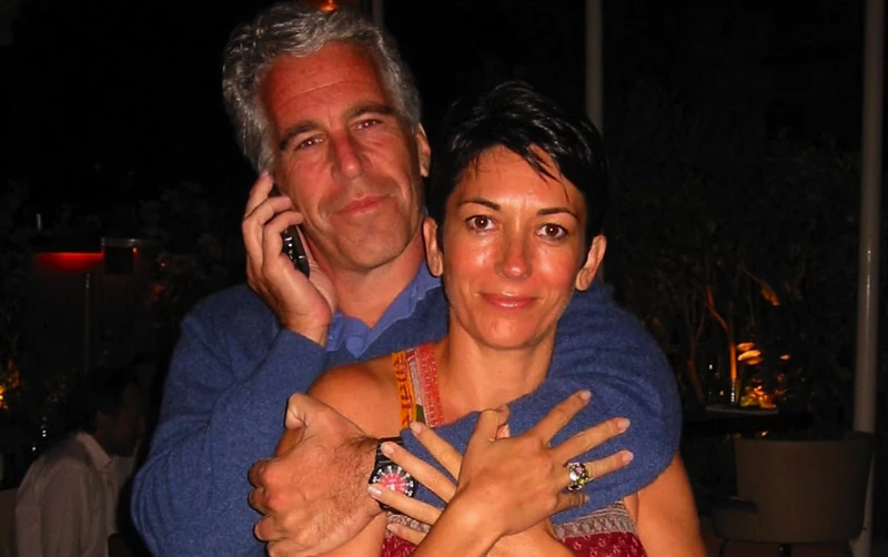 Epstein'in suç ortağı Maxwell'in mahkemedeki son hali ortaya çıktı! Sorulara yanıt vermedi, Trump detayı... - Resim: 2