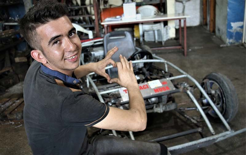 Mersin'de 3 yıl çalıştı 5 bin liraya bu arabayı yaptı - Resim: 2