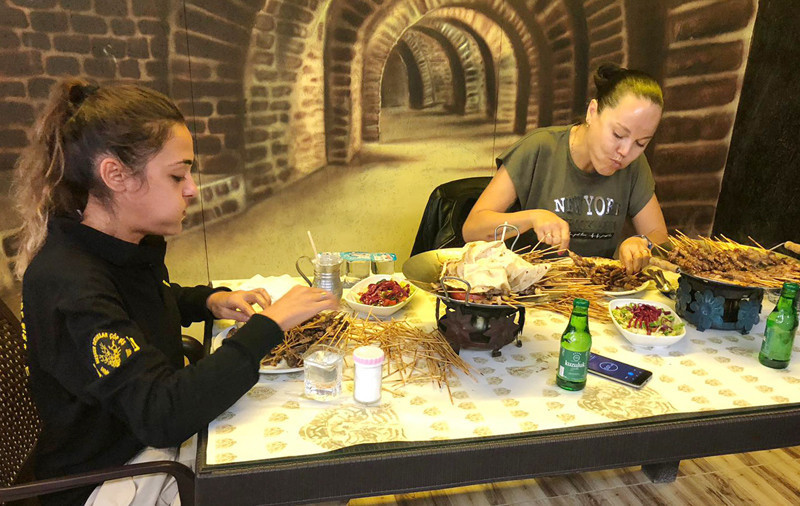 Rusya'dan gelen kadın 415 şiş yiyerek rekor kırdı - Resim: 4