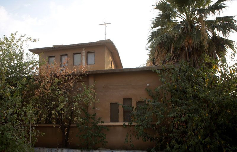 YPG'nin karargaha çevirdiği Ermeni kilisesinde Öcalan posterleri - Resim: 2