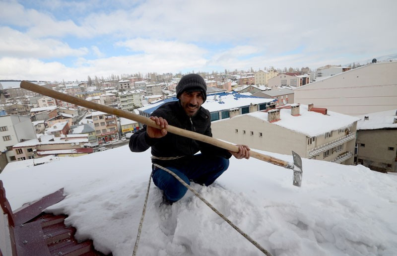 Onlar ekmeklerini kardan çıkarıyorlar! - Resim: 2