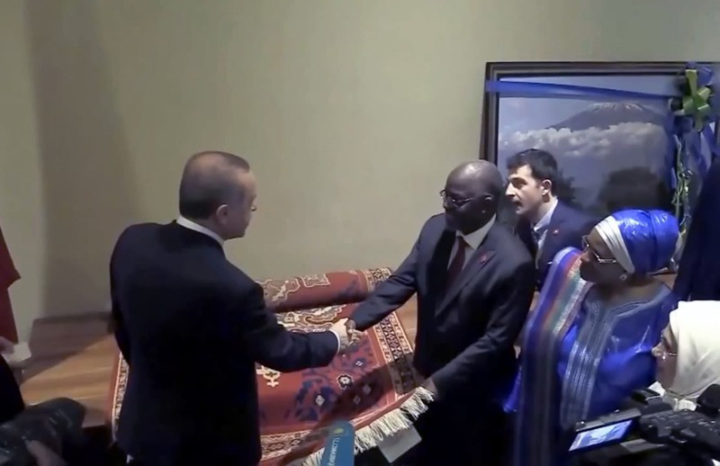 Tanzanya lideri Uşak halısına hayran kaldı - Resim: 3