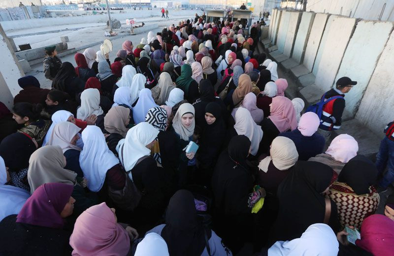 Mescid-i Aksa'ya ulaşmak için duvarı tırmandılar - Resim: 2