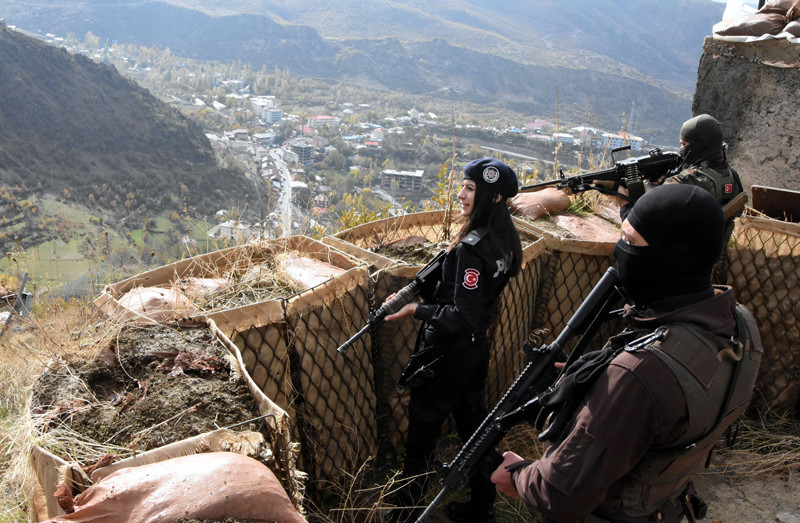 Dicle komiser gündüz vatan nöbetinde, akşam ise... - Resim: 3