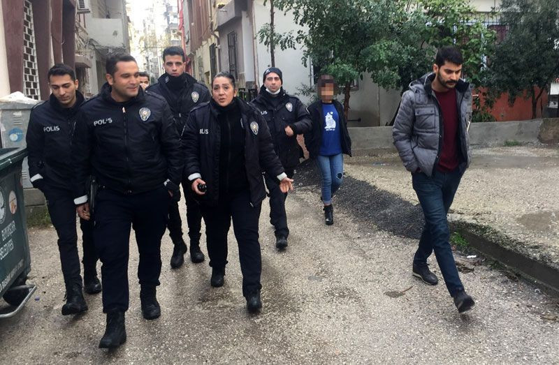 Kuzeninden iğrenç plan! Eve dört erkek girdi börekçiye sığınan genç kız polisi aradı - Resim: 1