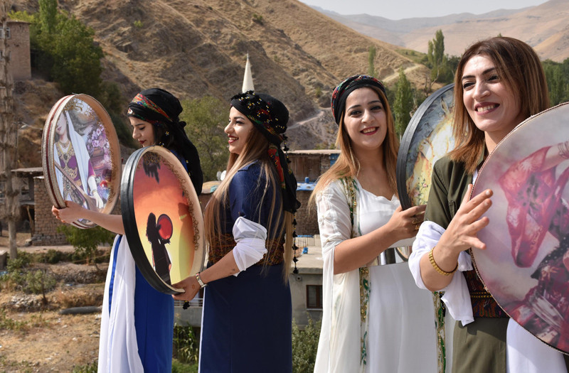 Kato Dağı'ndaki düğünde geline 1 kilo altın damada 230 bin lira takıldı - Resim: 1