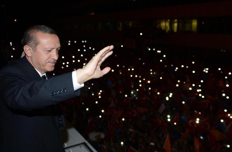 Ak Parti mitinginde edepsiz pankart! - Resim: 3