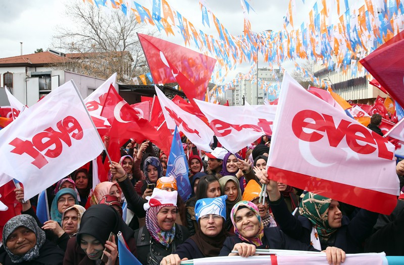 AK Parti mitingi'nde dikkat çeken görüntüler - Resim: 1