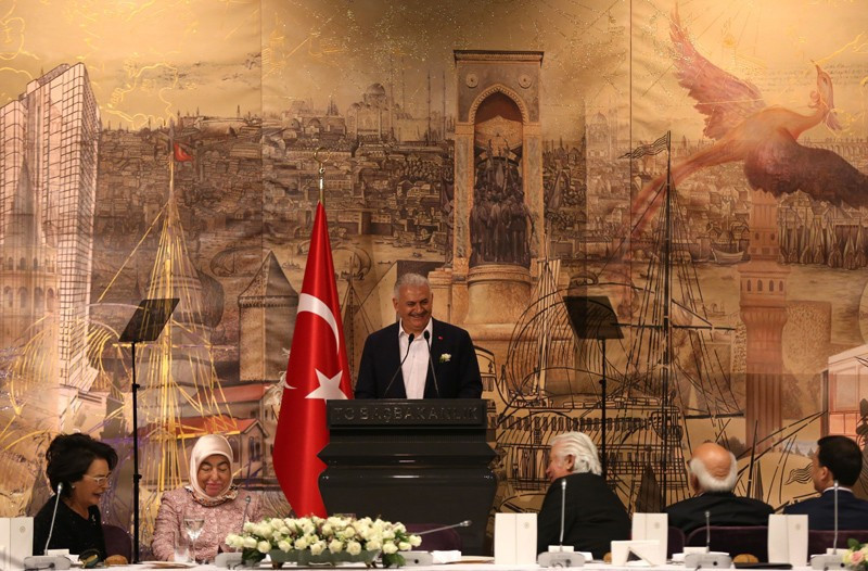 Başbakan Yıldırım sanatçılarla buluştu kimler katıldı - Resim: 1