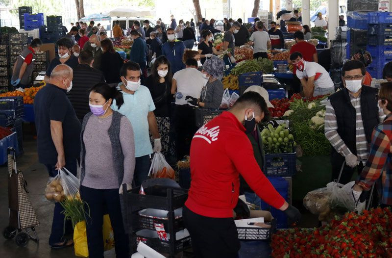 Zonguldak'ta yasak sonrası pazar yerinden korkutan görüntüler - Resim: 1