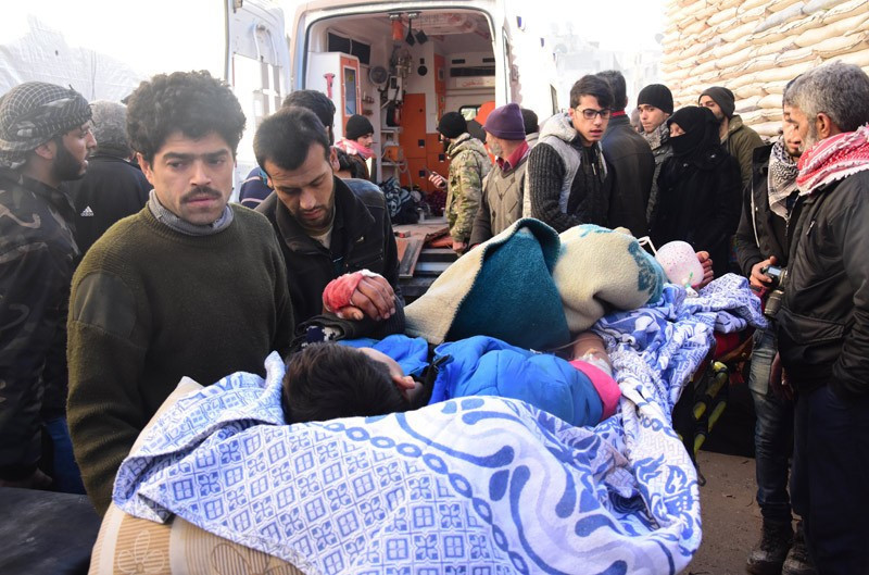 Halep'ten gelen siviller kontrol noktasını geçti  - Resim: 4