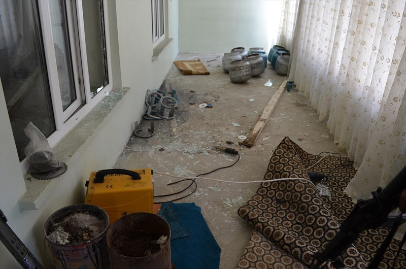 Yüksekova'da evden çıkan 55 çaydanlığa bak  - Resim: 2