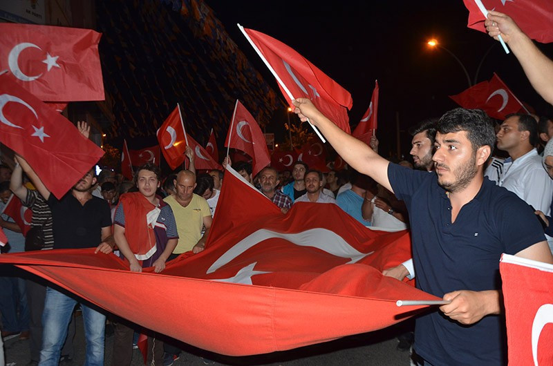 Türkiye darbe girişimine karşı öyle bir direniş başlattı ki… - Resim: 4