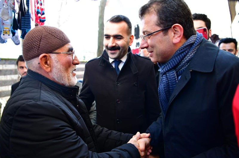 Ekrem İmamoğlu'na oy istediği kadından gülümseten cevap! - Resim: 2