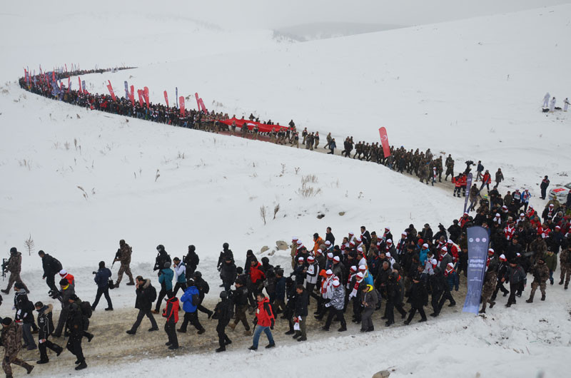 Sarıkamış Harekatı'nın 104. yılında Türkiye şehitlerine yürüyor - Resim: 1