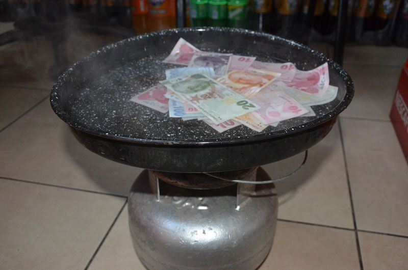 Ordulu esnaf koronavirüse karşı paraları 100 derecelik suda kaynatıyor - Resim: 3