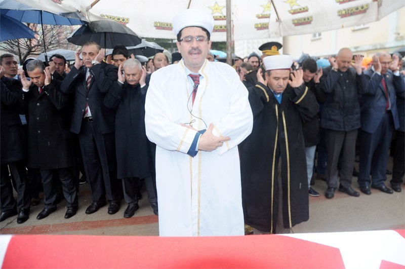 Binali Yıldırım'ın gözleri doldu - Resim: 1