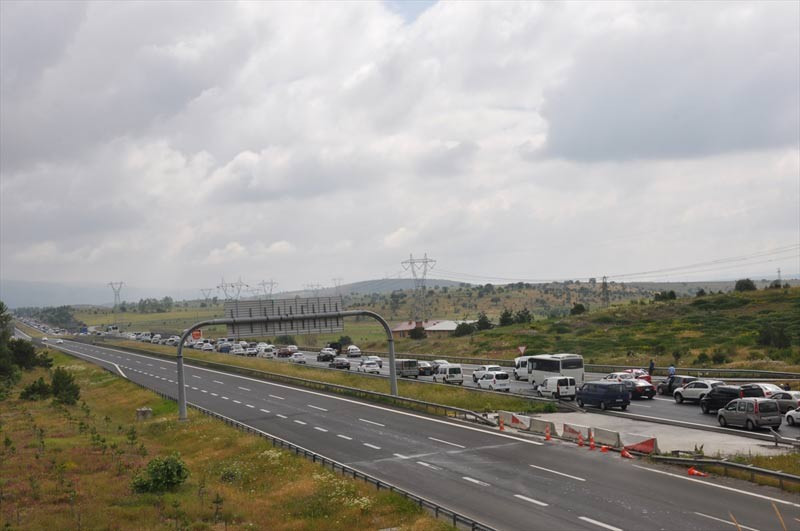 TEM otoyolunda sürücülerin bayram çilesi - Resim: 4