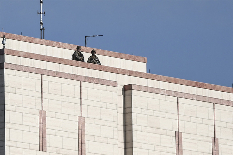 ABD konsolosluğunda neler oluyor? Dikkat çeken detay - Resim: 1