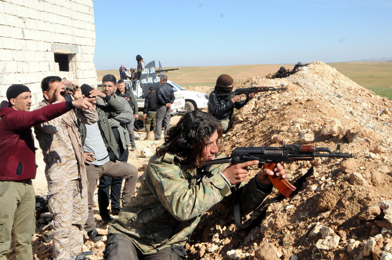 Menbiç sınırında da eller tetikte - Resim: 1