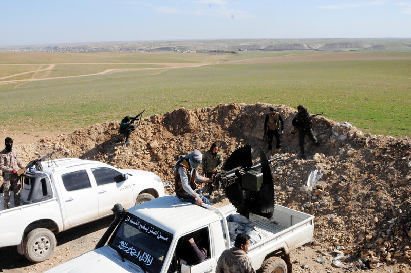 Menbiç sınırında da eller tetikte - Resim: 3