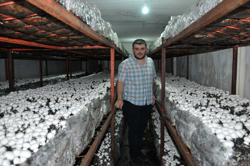 Memur olamadı ama şimdi 2 ev geçindiriyor - Resim: 1