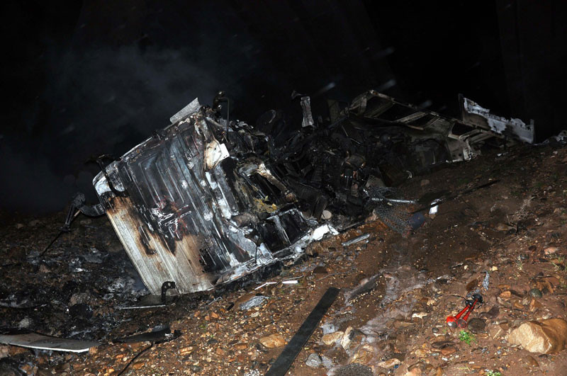 Osmaniye'de aynı yerde  biri asılı kaldı diğeri alev topuna döndü - Resim: 3