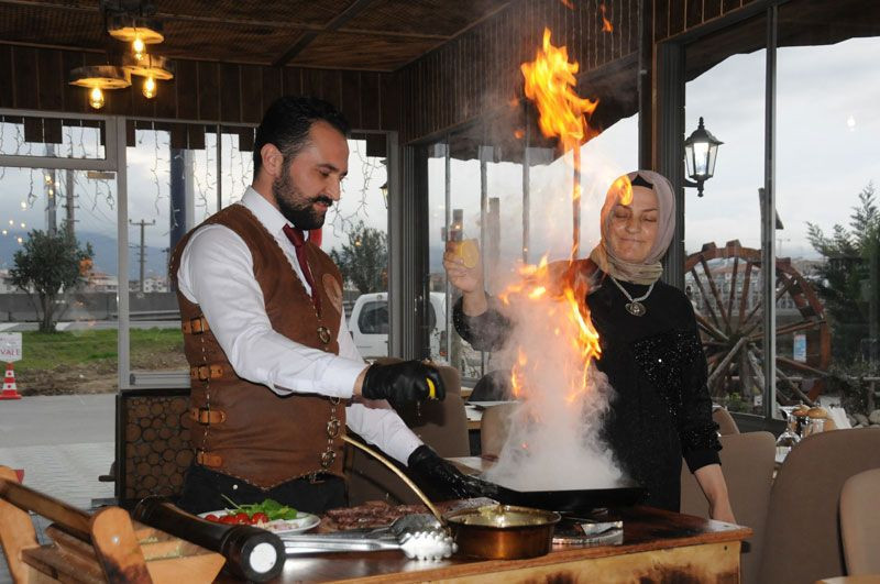 Bulaşıkçılıkla başladı steak house patronu oldu - Resim: 3