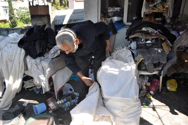 Adana'da komşuları şikayet etti ekipler 5. kez eve girdi - Resim: 2