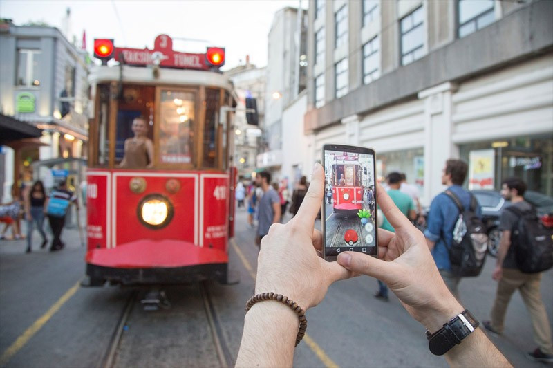 İstanbul sokaklarında Pokemon GO çılgınlığı - Resim: 2
