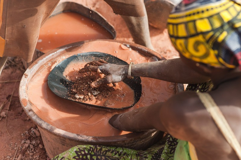 Bu köydeki kuyudan çil çil altın çıkıyor! - Resim: 2
