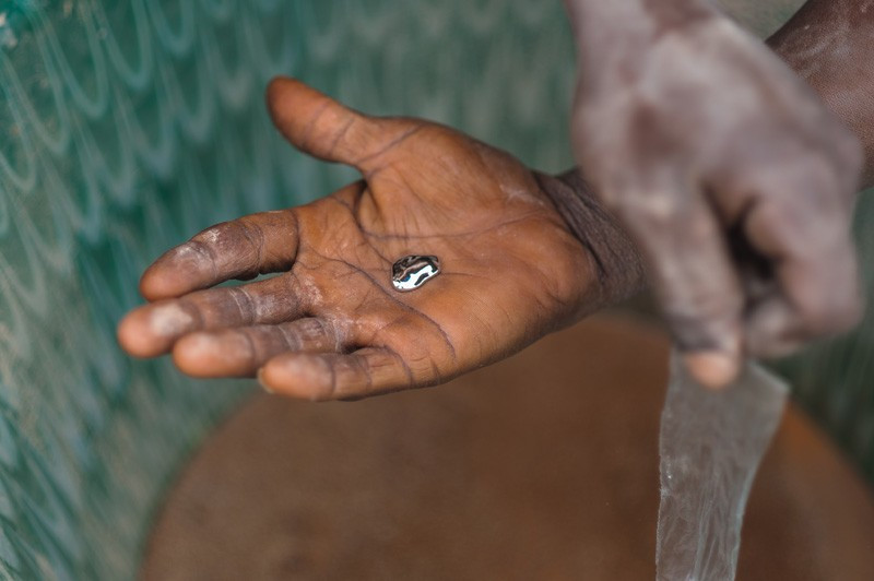 Bu köydeki kuyudan çil çil altın çıkıyor! - Resim: 4