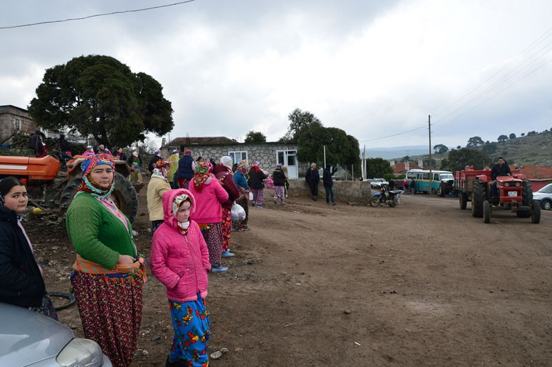 En son depremler Çanakkale köy evleri yıkıldı - Resim: 2