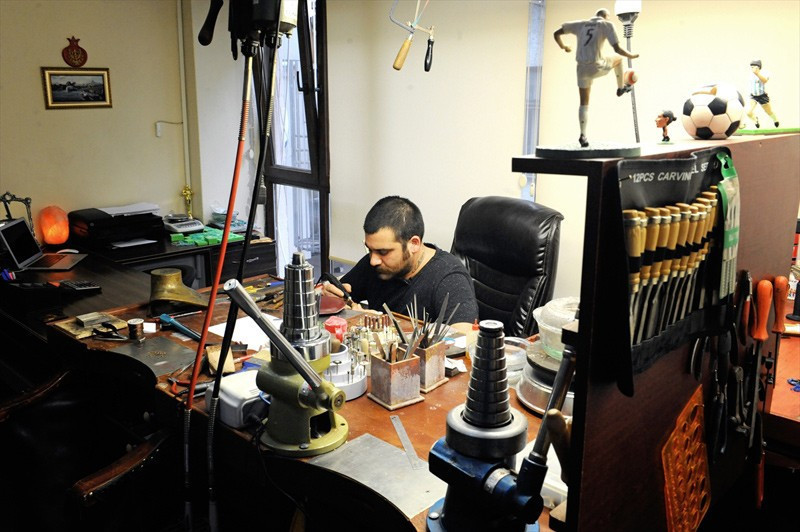 Ermeni tasarımcısı Osmanlı sevgisini eserlerine işledi - Resim: 2