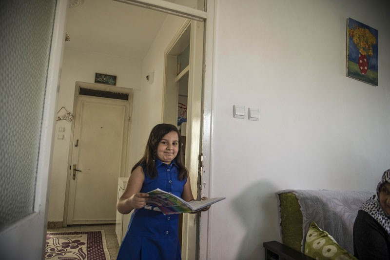 Kitabı yırttığı için hüngür hüngür ağlamıştı şimdi gülüyor - Resim: 2