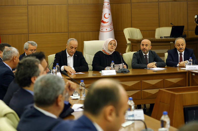 Asgari Ücret toplantılarına damga vurdu kim bu Gülden Görmez? - Resim: 4