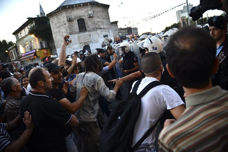 Taksim'den inanılmaz olay fotoğrafları - Resim: 4