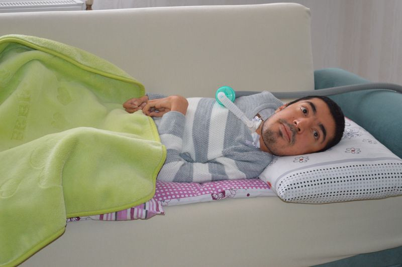 Elazığ'da yüzde 97 engelli Muhammet tek parmağıyla 3 yılda film senaryosu yazdı - Resim: 3